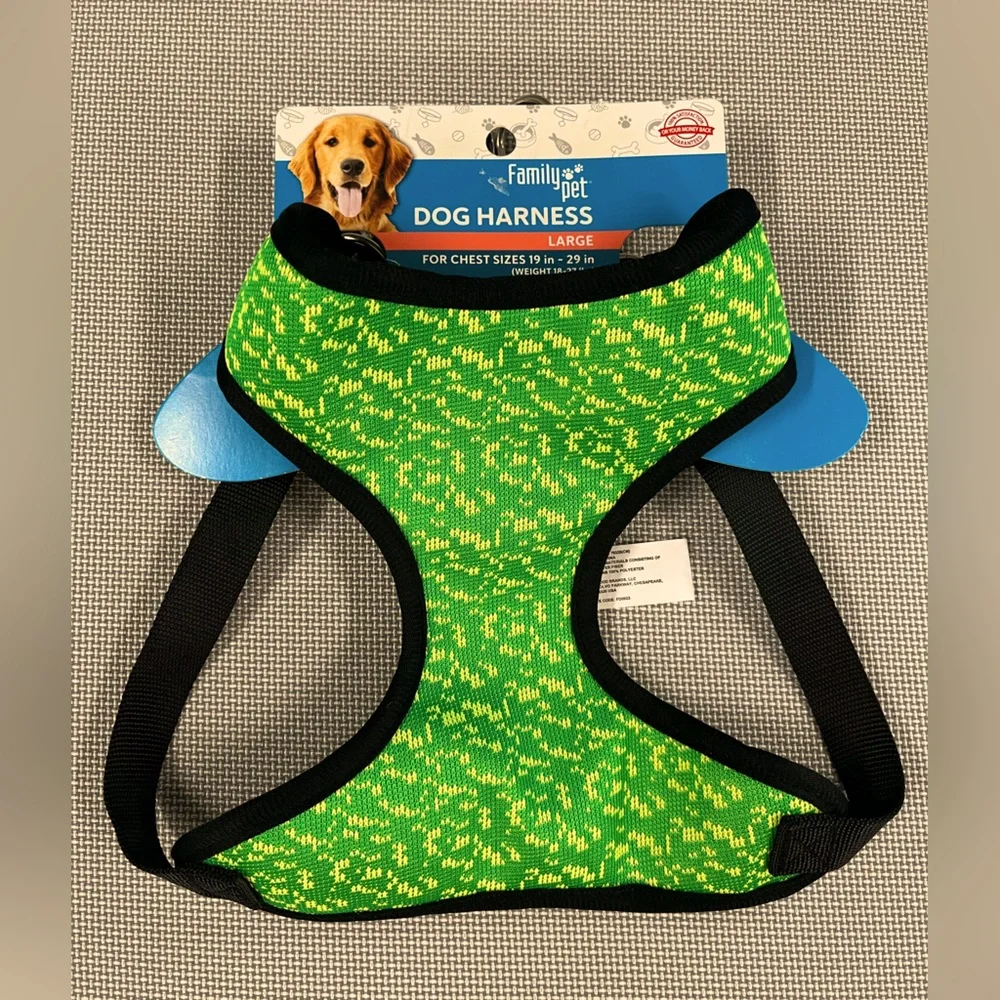 Breathable dog harness w/ adjustable straps. Lightweight, flexible. Size M-L NWT